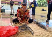 Tradisi Menjawet Rotan Diangkat Jadi Pusat Perhatian